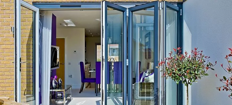 Commercial Door Glass Repair in Dunbarton, ON